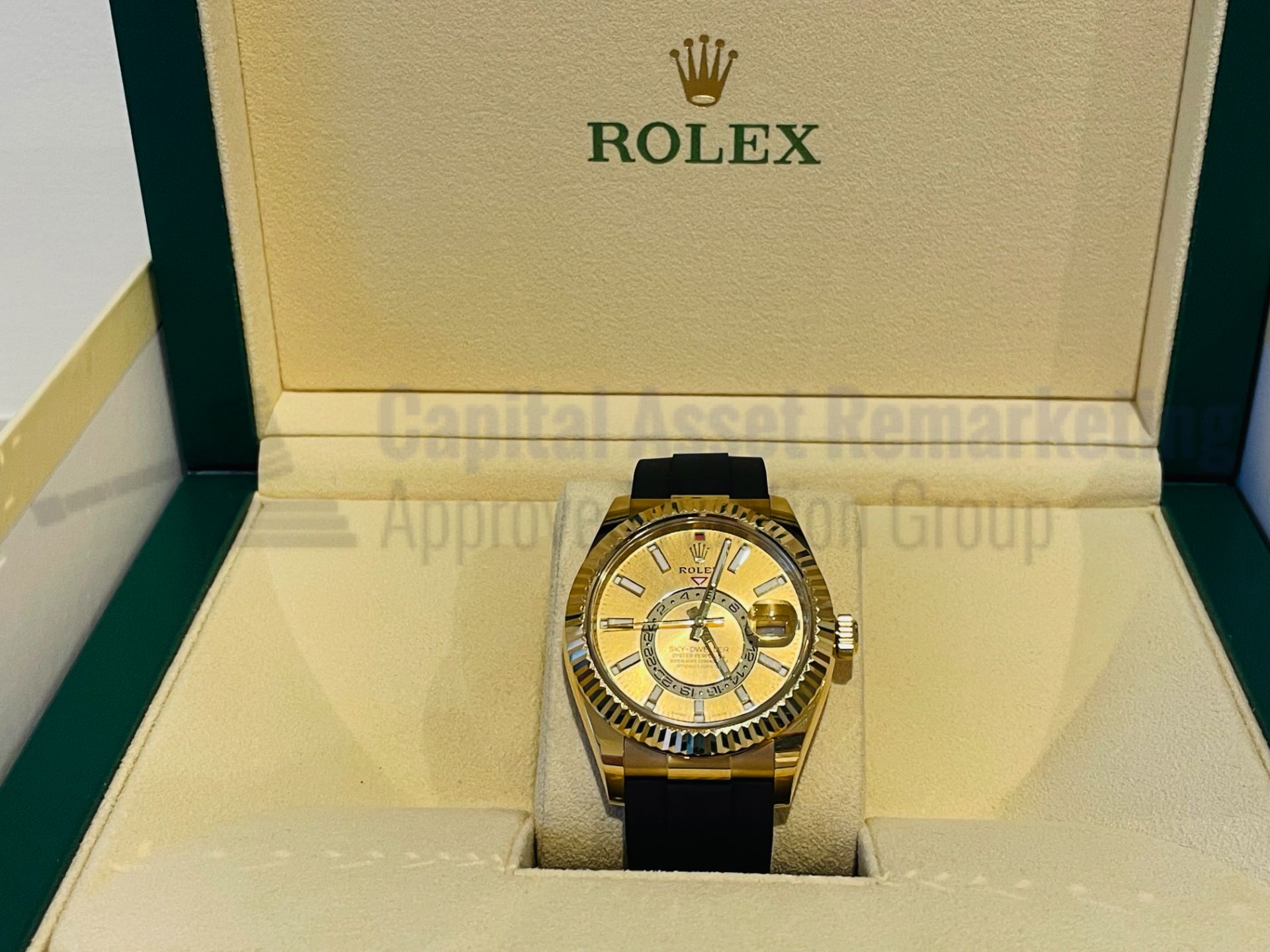 ROLEX SKY-DWELLER 42MM *18CT GOLD* (2021 - BRAND NEW / UNWORN) *OYSTER-FLEX* (BEAT THE 5 YEAR WAIT) - Image 6 of 12