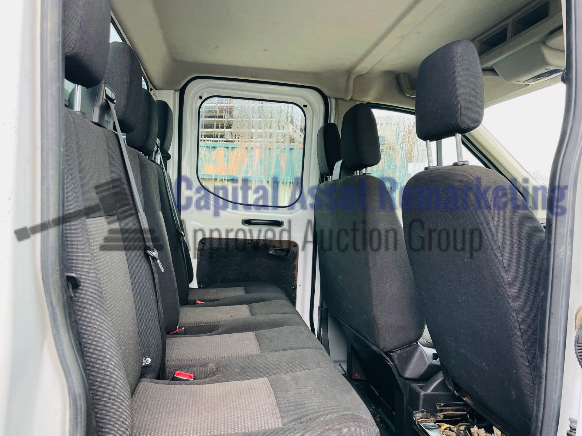 (On Sale) FORD TRANSIT *7 SEATER - DOUBLE CAB TIPPER* (2015) '2.2 TDCI -125 BHP - 6 SPEED' (3500 KG) - Image 26 of 45