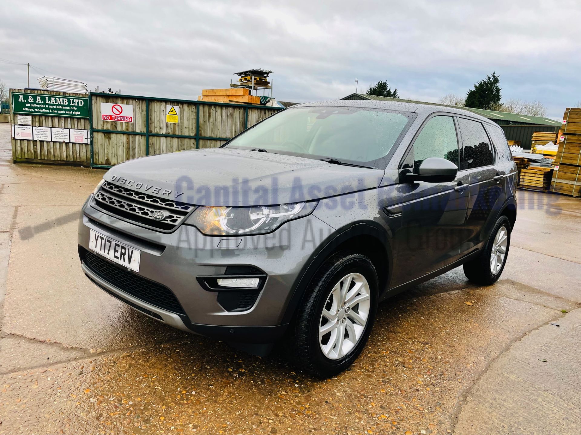 (On Sale) LAND ROVER DISCOVERY SPORT *SE TECH* 7 SEATER SUV (2017 - EURO 6) '2.0 TD4 - STOP/START' - Image 5 of 55