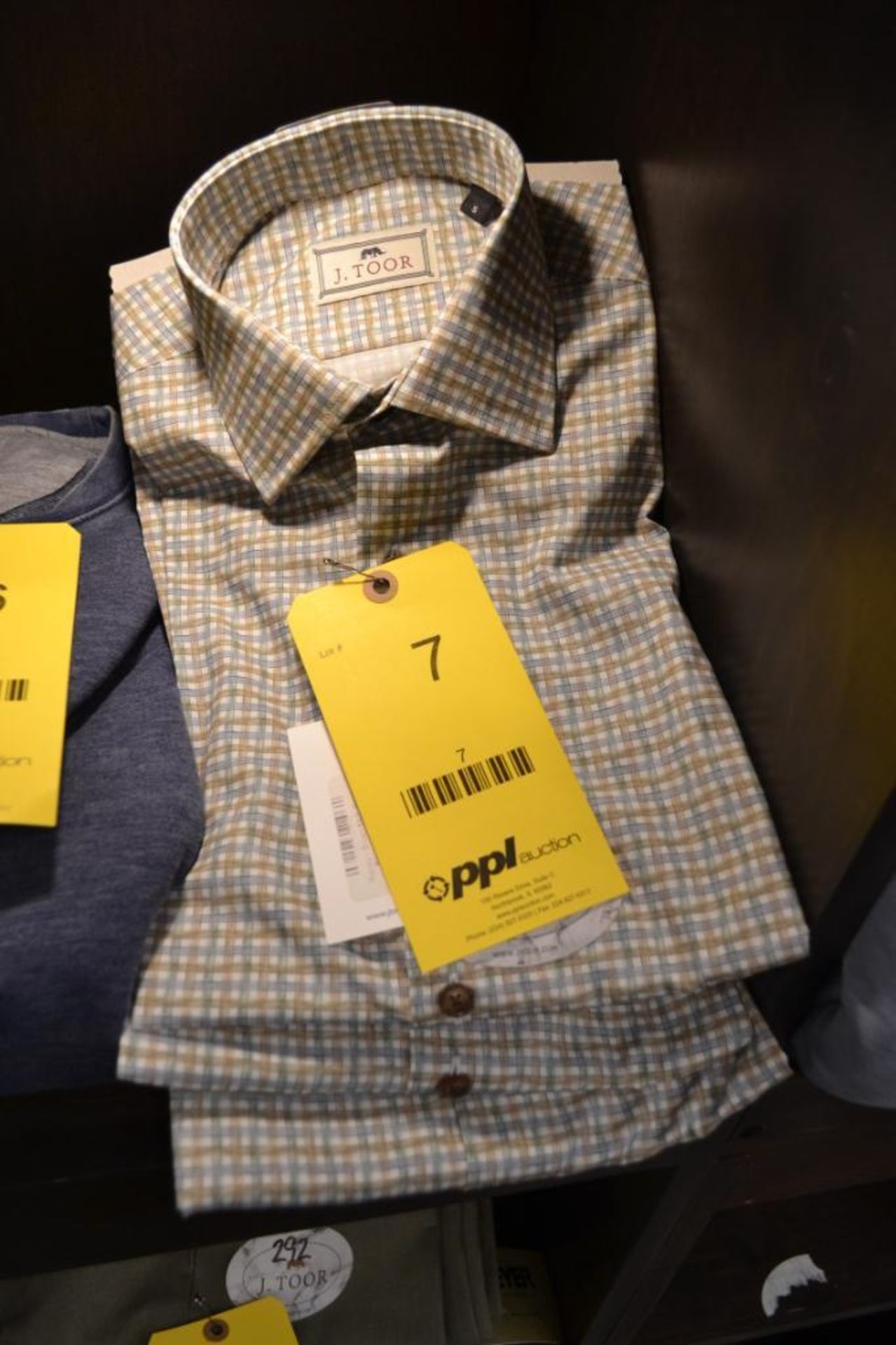 LOT: (4) Woody Brown Basketweave Shirts, (1) S, (1) M, (1) L, (1) XL