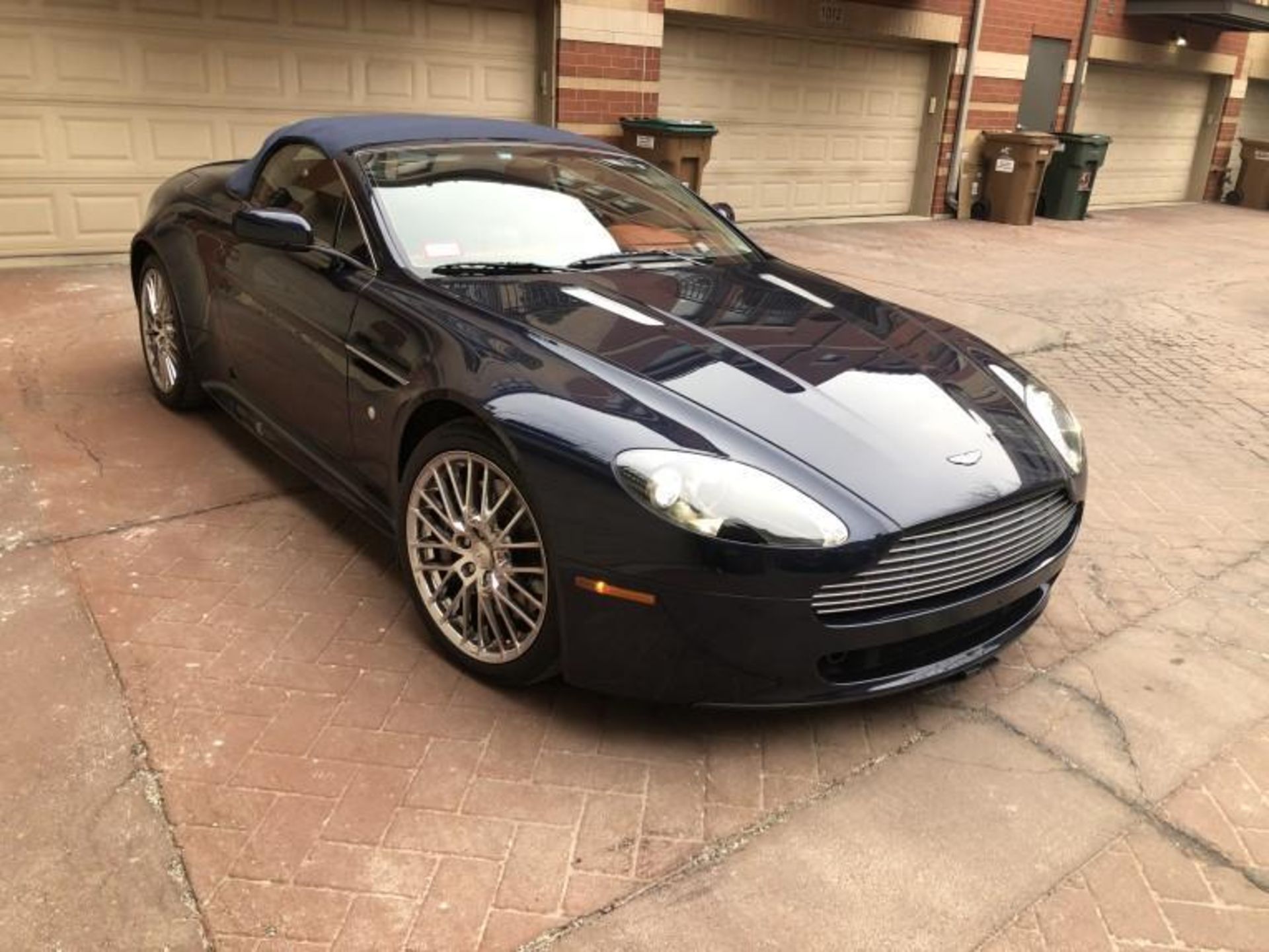 2008 Aston Martin Vantage Convertible, VIN SCFBF04B08GD08425, 4.3L V8, Auto, RWD, Keyless Entry,