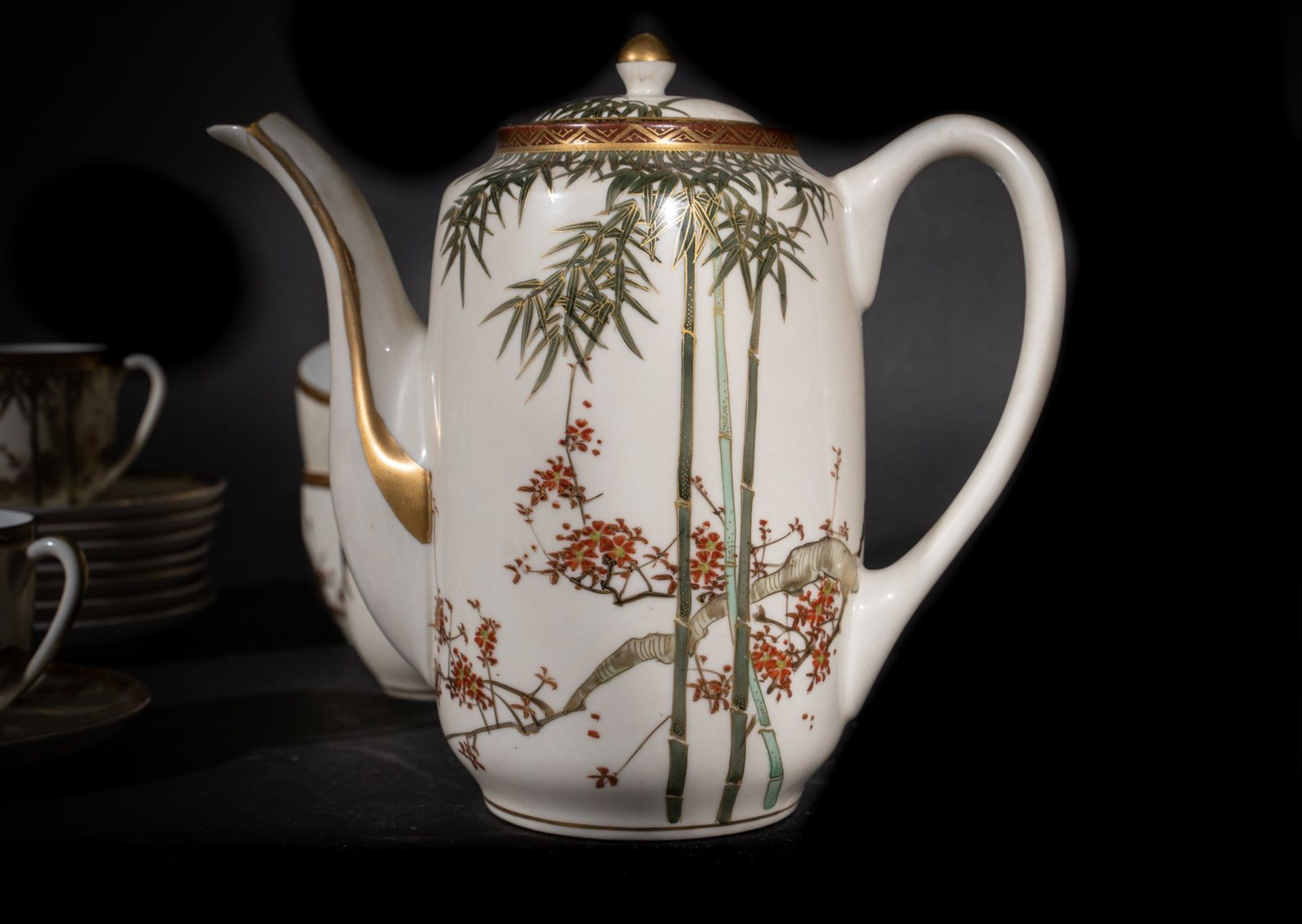 ARTE GIAPPONESE An eight cover white porcelain coffee serviceJapan, 19th century . - Image 3 of 6