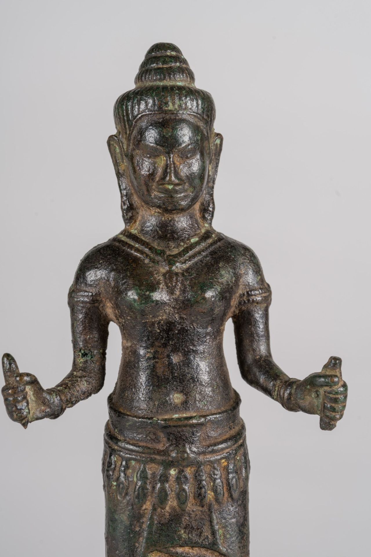 Arte Sud-Est Asiatico A bronze female deity figure Vietnam, Champa art, 12th century . - Bild 6 aus 6