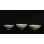 Arte Sud-Est Asiatico Three celadon glazed pottery bowls decorated with vegetal motifs Korea, Koryo