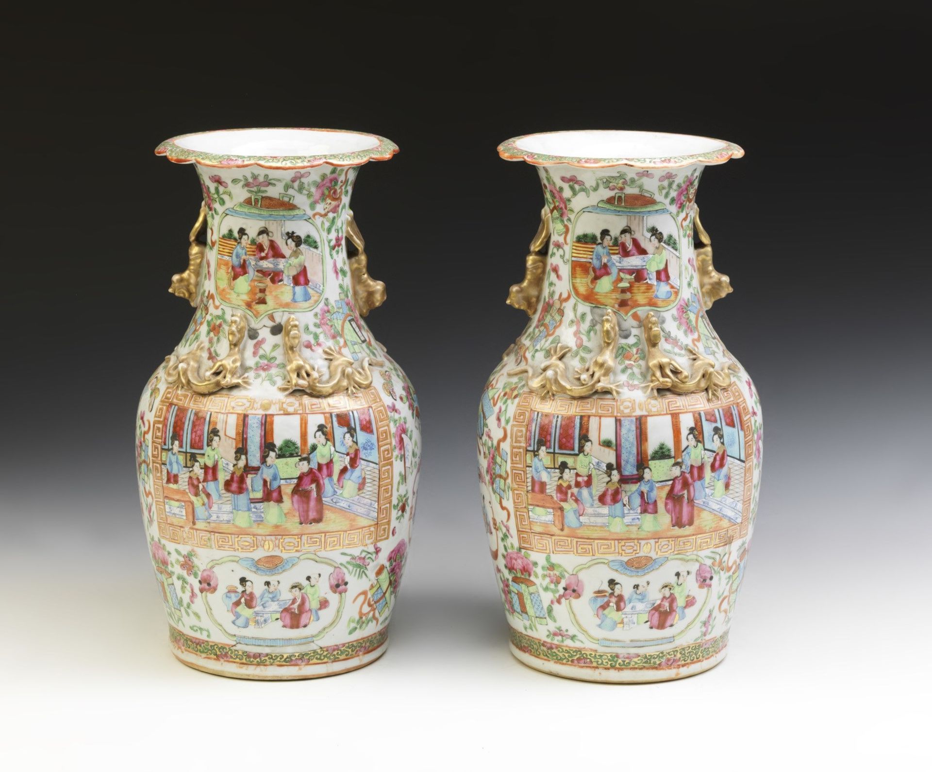 Arte Cinese A pair of Canton porcelain vases painted with characters within reserves China, 19th ce