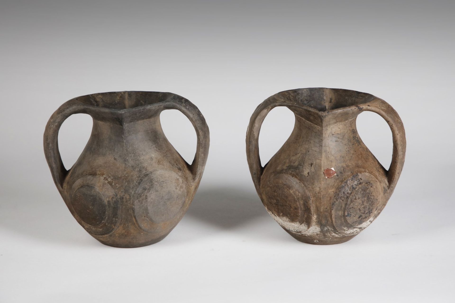 Arte Cinese Two black pottery lifan amphorasChina, Han period, 206 b.C.- 220 AD.