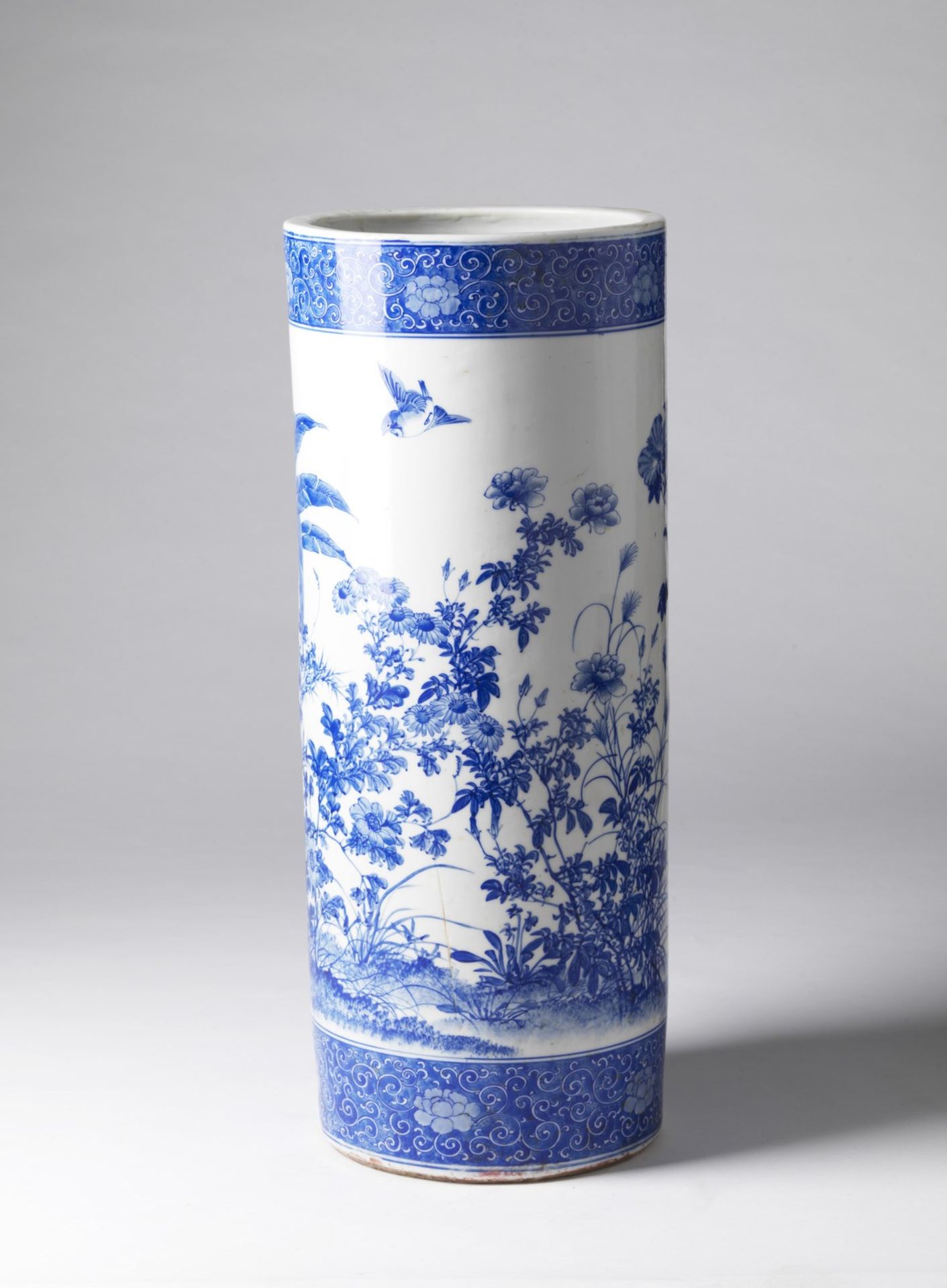 Arte Cinese A large bitong blue and white porcelain vase China, Qing, 19th century . - Image 3 of 3