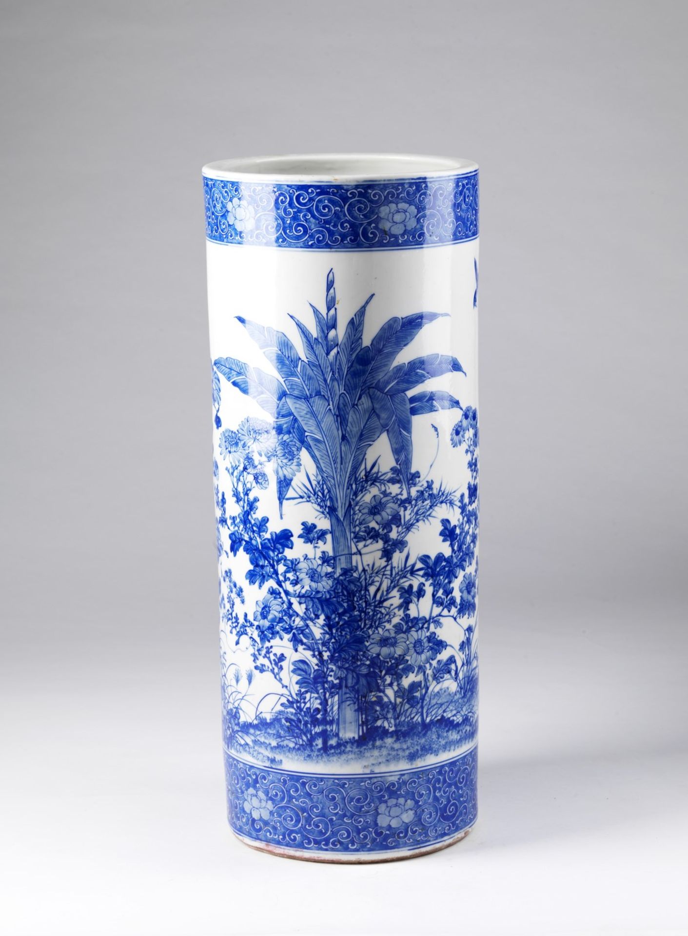 Arte Cinese A large bitong blue and white porcelain vase China, Qing, 19th century . - Image 2 of 3