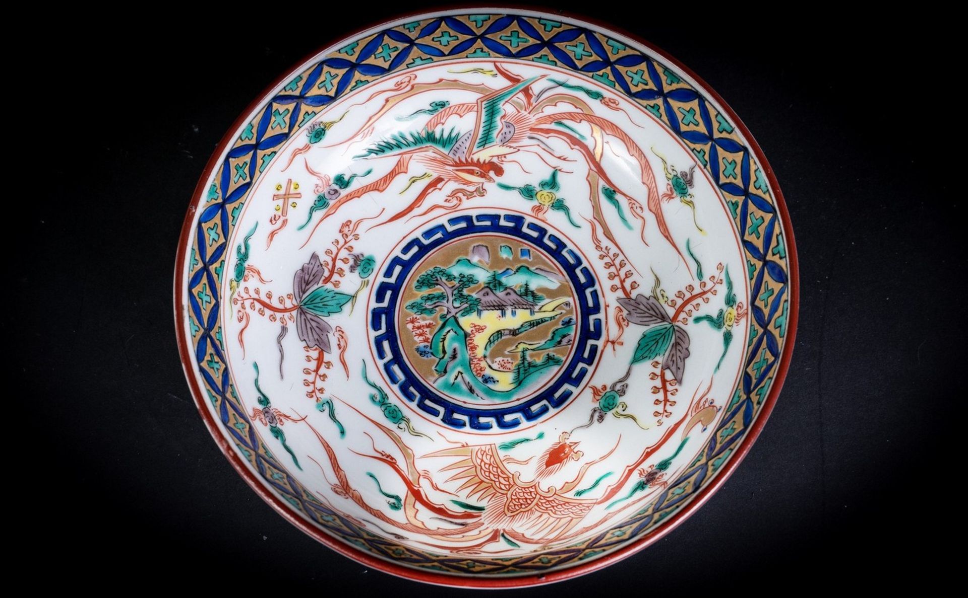 ARTE GIAPPONESE Three Imari pottery bowls decorated with phoenixesJapan, 19th-20th century . - Bild 2 aus 11