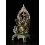 Arte Indiana A bronze figure of UmamaheswaraIndia, Pala period, 10th-11th century .