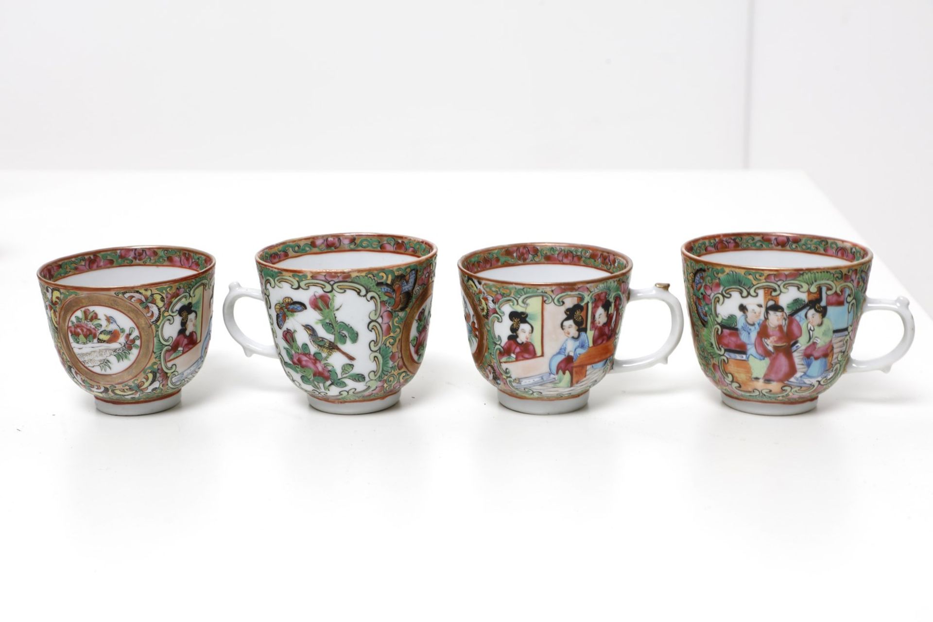 Arte Cinese A Canton porcelain tea set China, Qing dynasty, 19th century . - Image 6 of 7