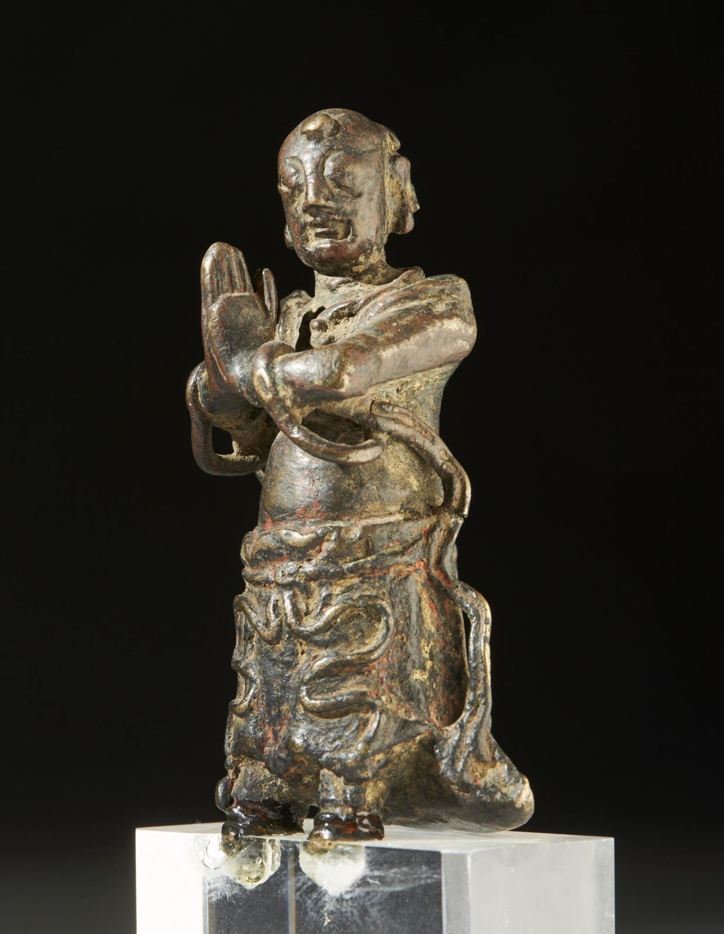 Arte Cinese A high silver bronze figure of worshipper China, Tang dynasty, 618- 907 d.C. - Image 3 of 4