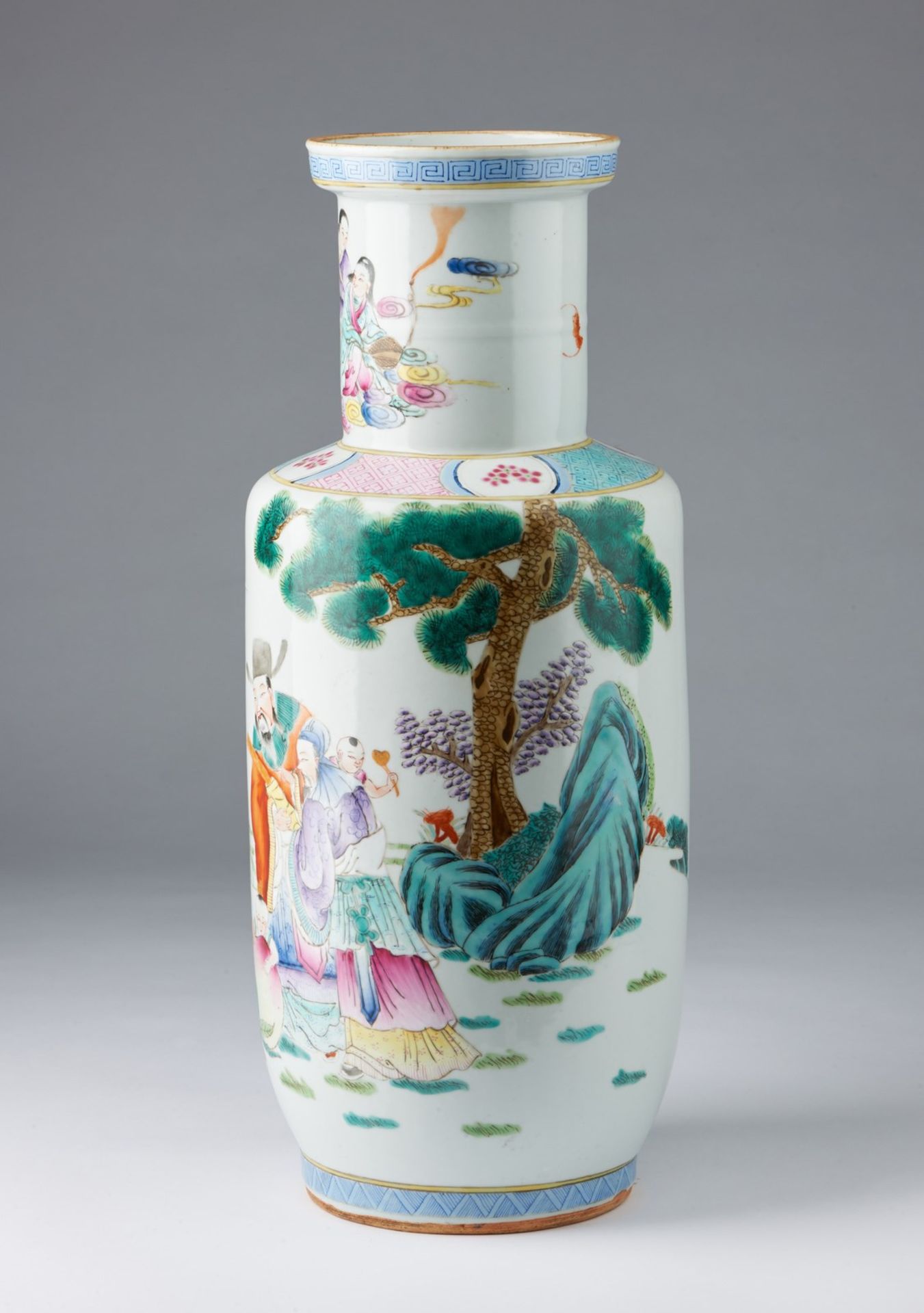 Arte Cinese A rouleau famille rose porcelain vase painted with Shulao and auspicious symbols China, - Image 2 of 4