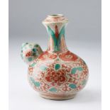 Arte Cinese A wucai pottery water pipe base (kendi) China, Ming dynasty, 17th century .