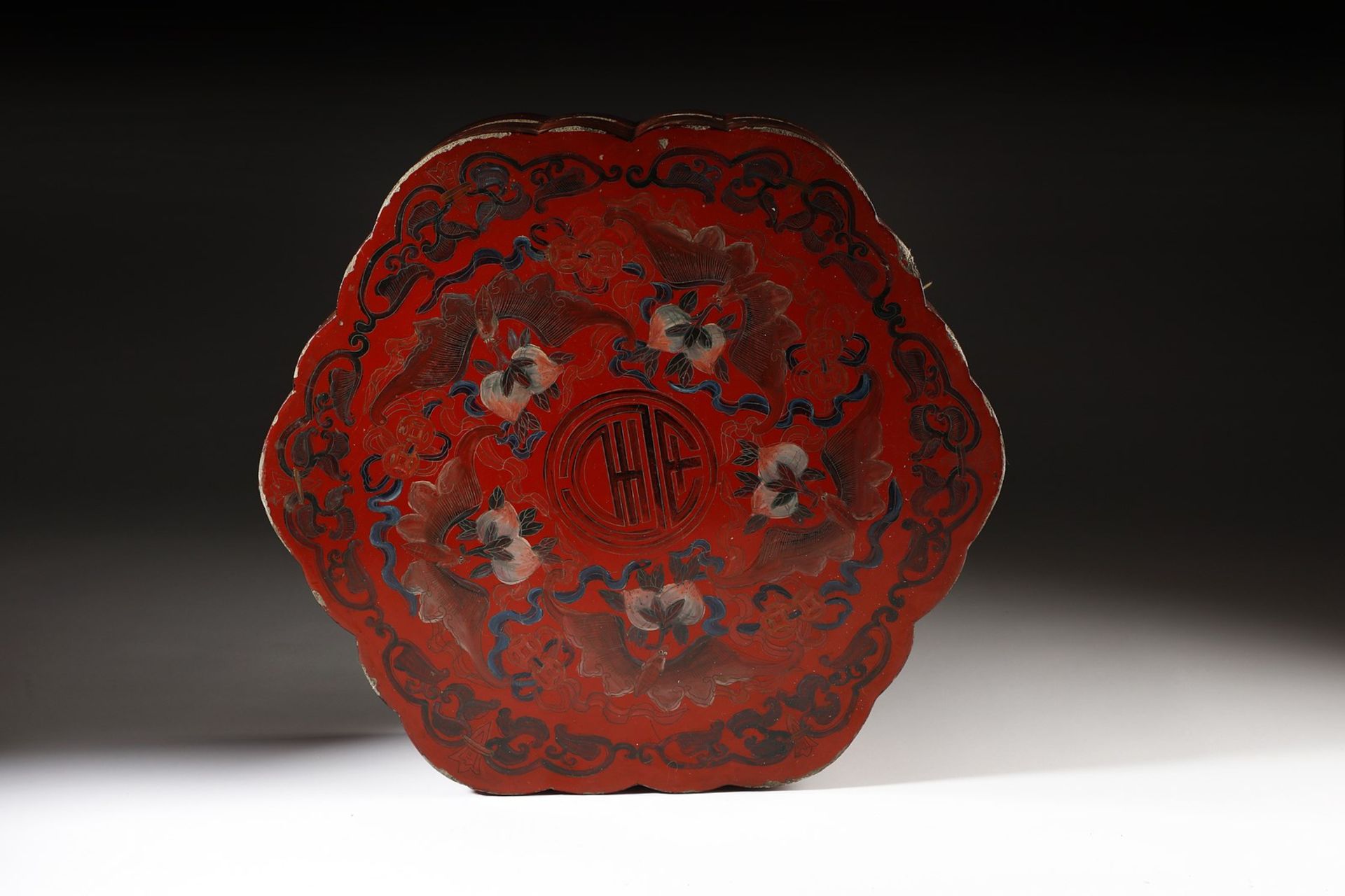 Arte Cinese A lobed edges Coromandel lacquered boxChina, Qing dynasty, 19th century . - Image 3 of 5