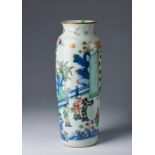 Arte Cinese A wucai porcelain rouleau vase China, Qing dynasty, 18th century .