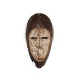 Arte africana Idimu Mask, LegaDem. Rep. Congo.