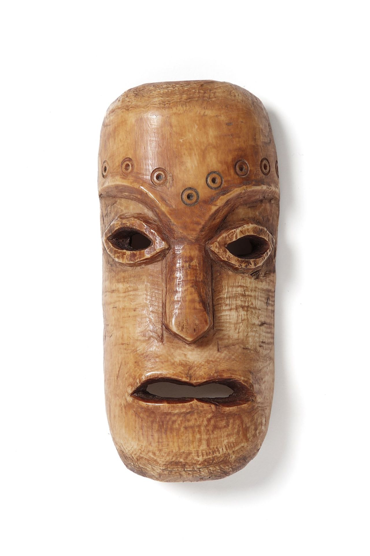 Arte africana An ivory passport Mask, Lega (?)Rep. Dem.Congo.