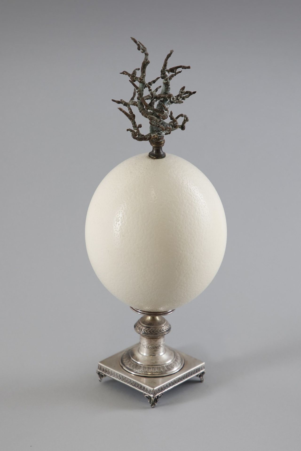 Naturalia A metal mounted ostrich egg Italy, 20th century .