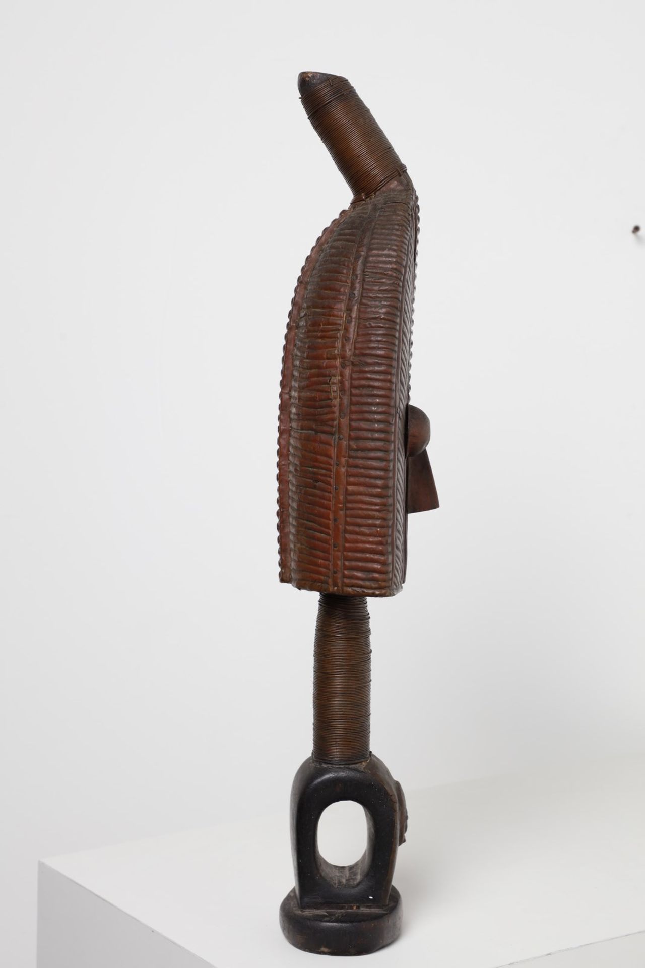 Arte africana Reliquary guardian, Kota (Mahongwe). - Image 2 of 3