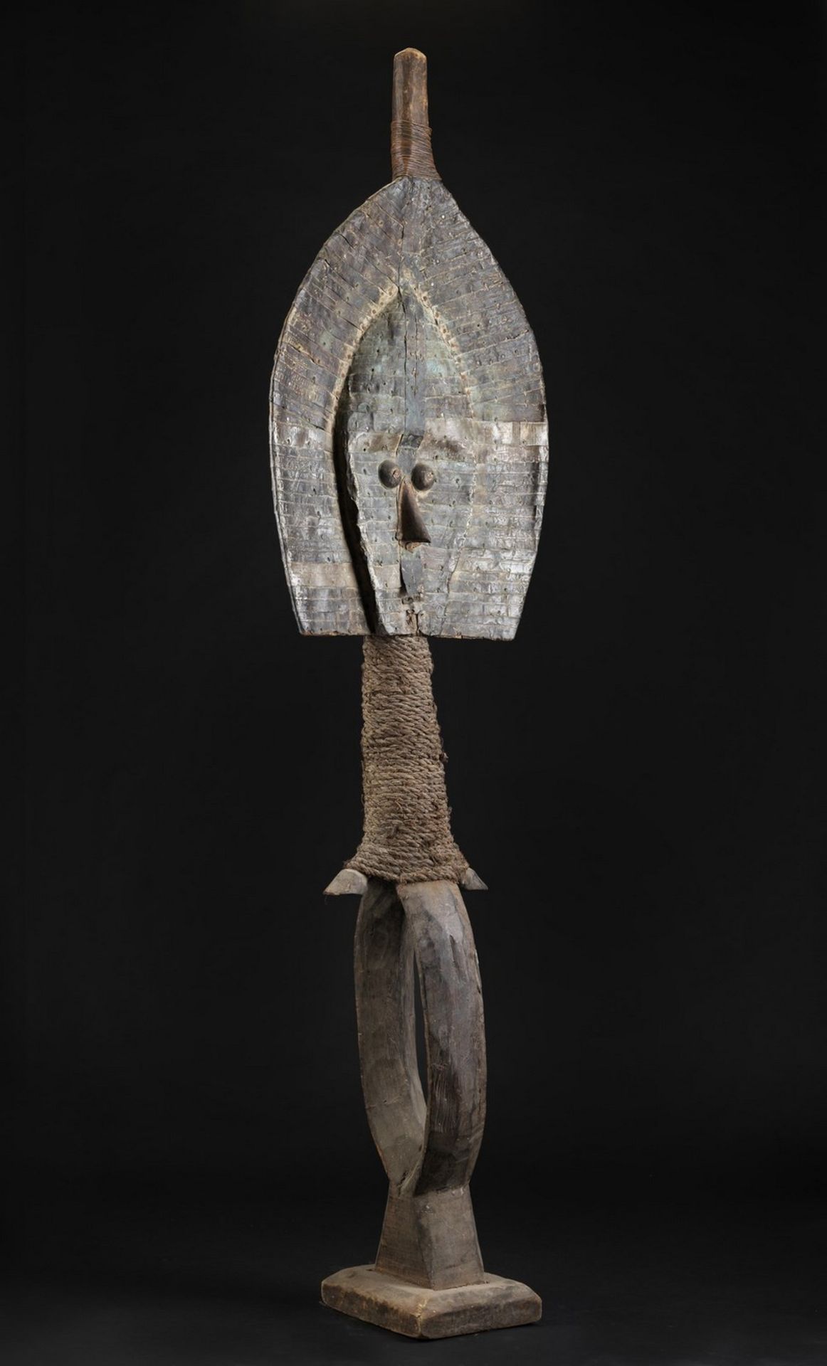Arte africana Reliquary guardian, Kota (Mahongwe). - Image 5 of 5