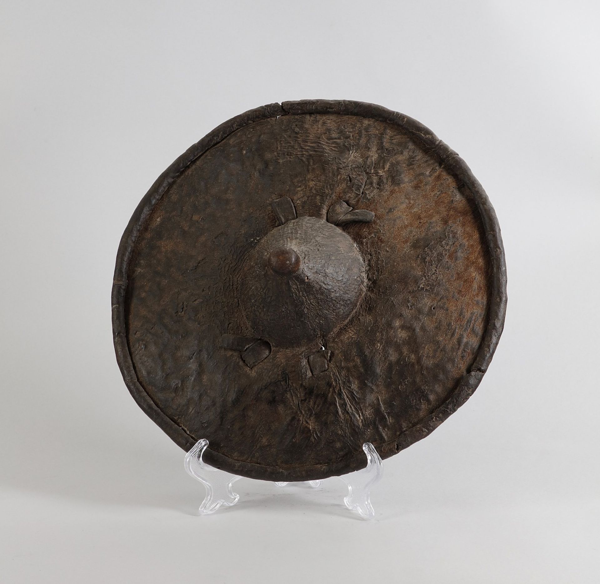 Arte africana Round shieldEthiopia, 19th century.