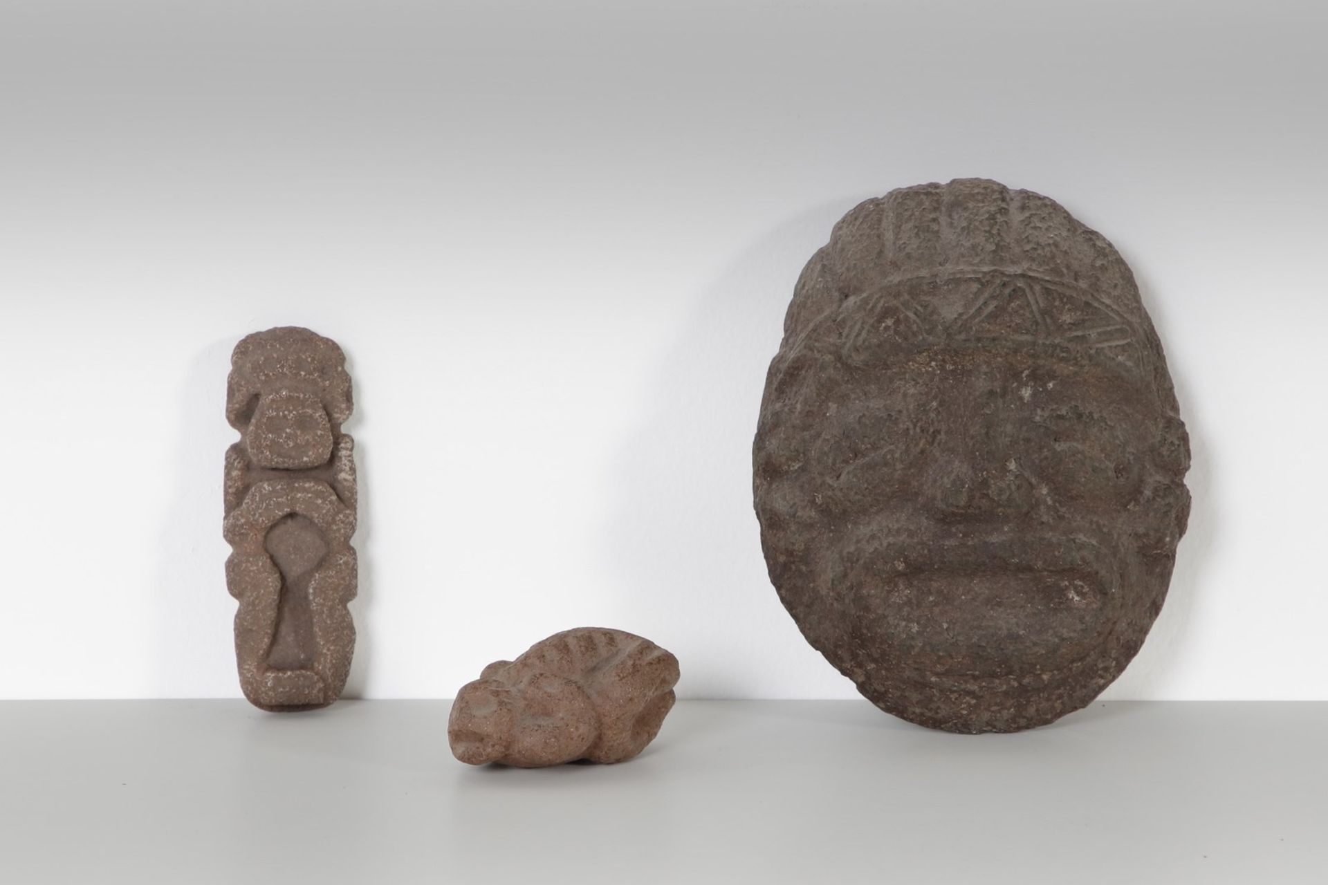 Arte delle Americhe Three PreColumbian stone carvings Central America .