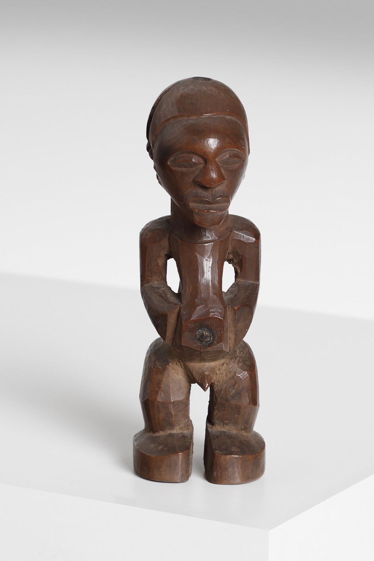 Arte africana Figure of man, SongyeDemocratic Rep. Congo. - Image 2 of 3