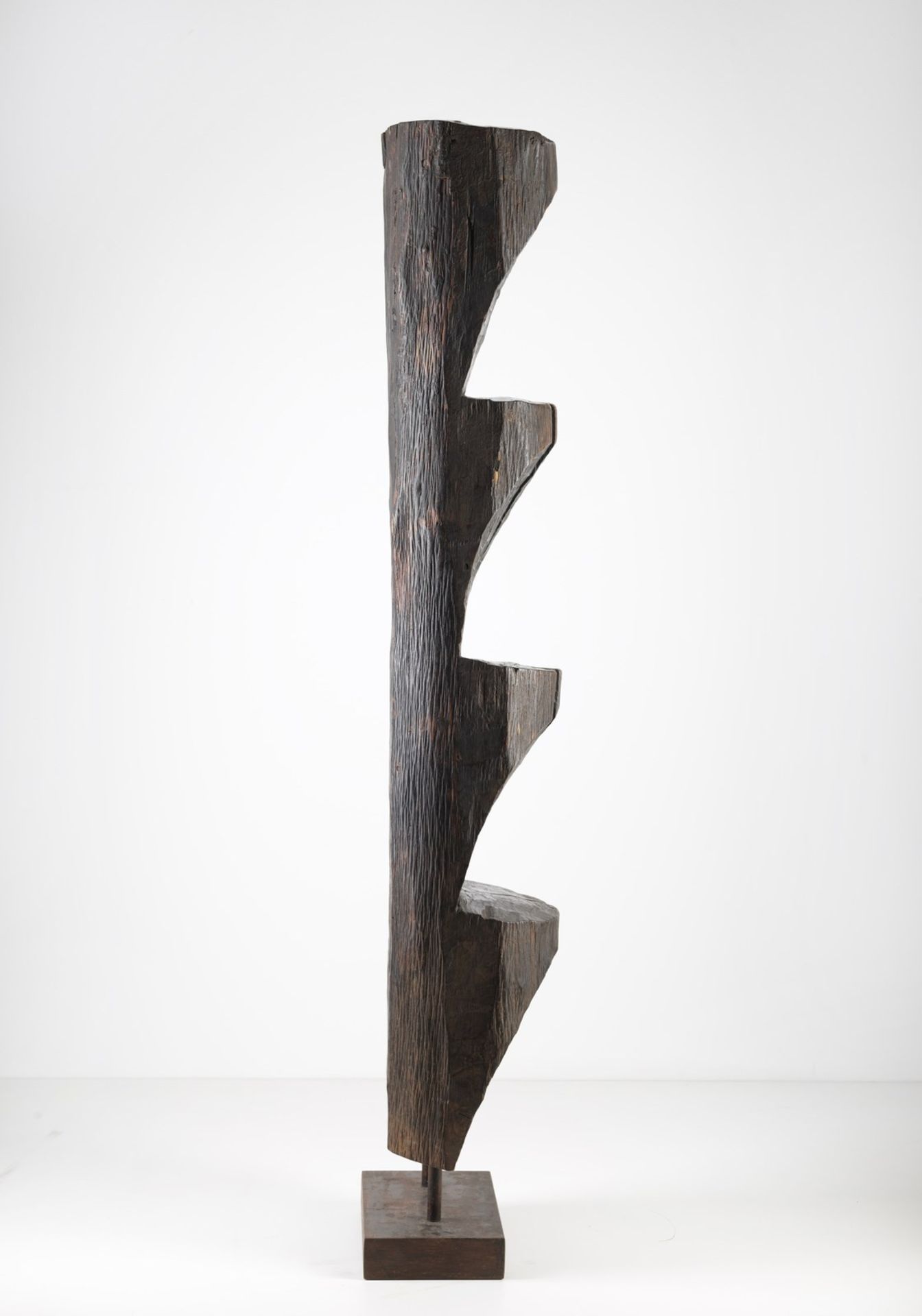Naturalia A wooden staircaseTibet, 19th century. - Image 2 of 3