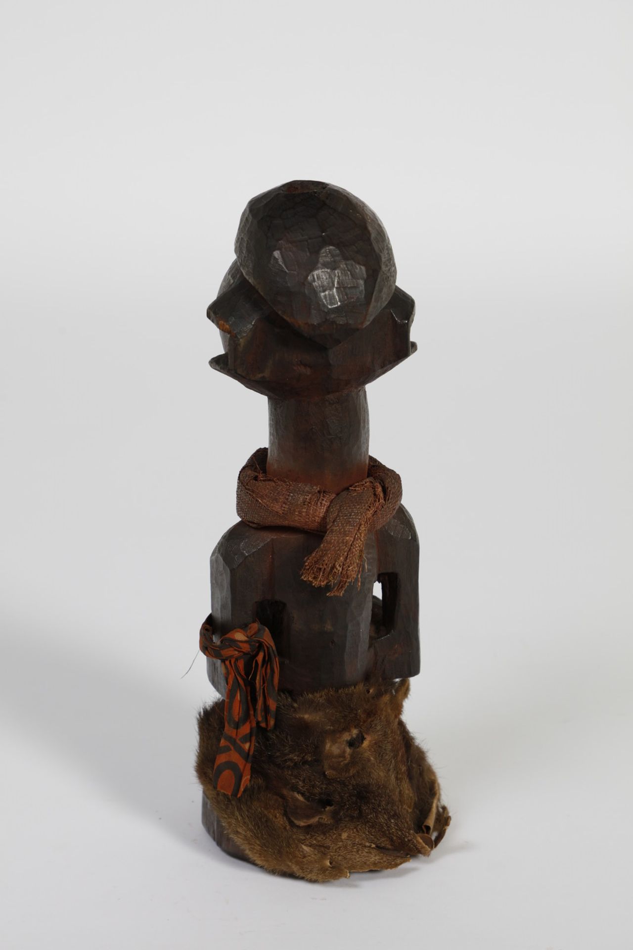 Nkisi figure, Songye Dem. Rep. Congo - Image 3 of 4
