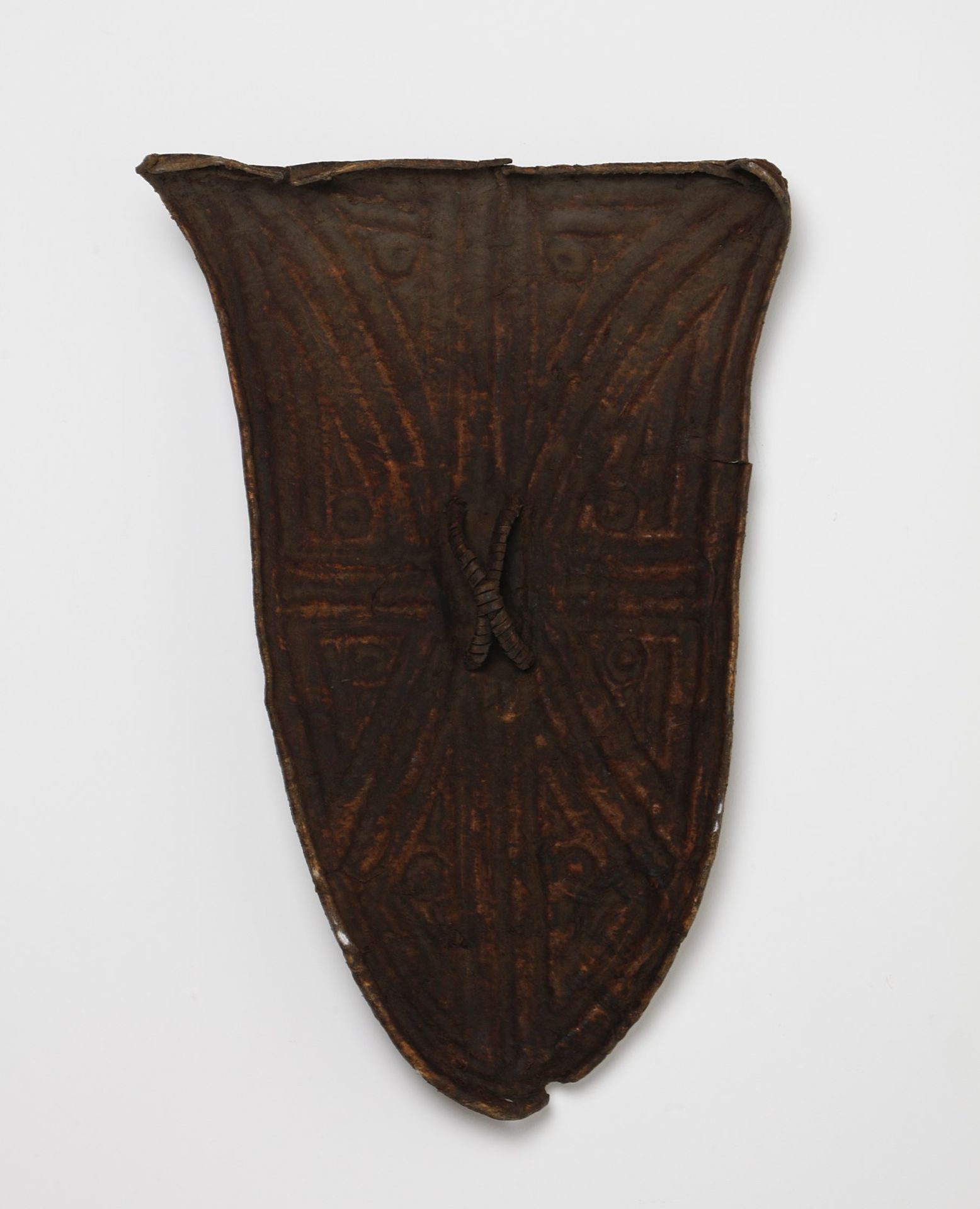 Arte africana An elephant skin shield Equatorial Africa. - Image 2 of 3