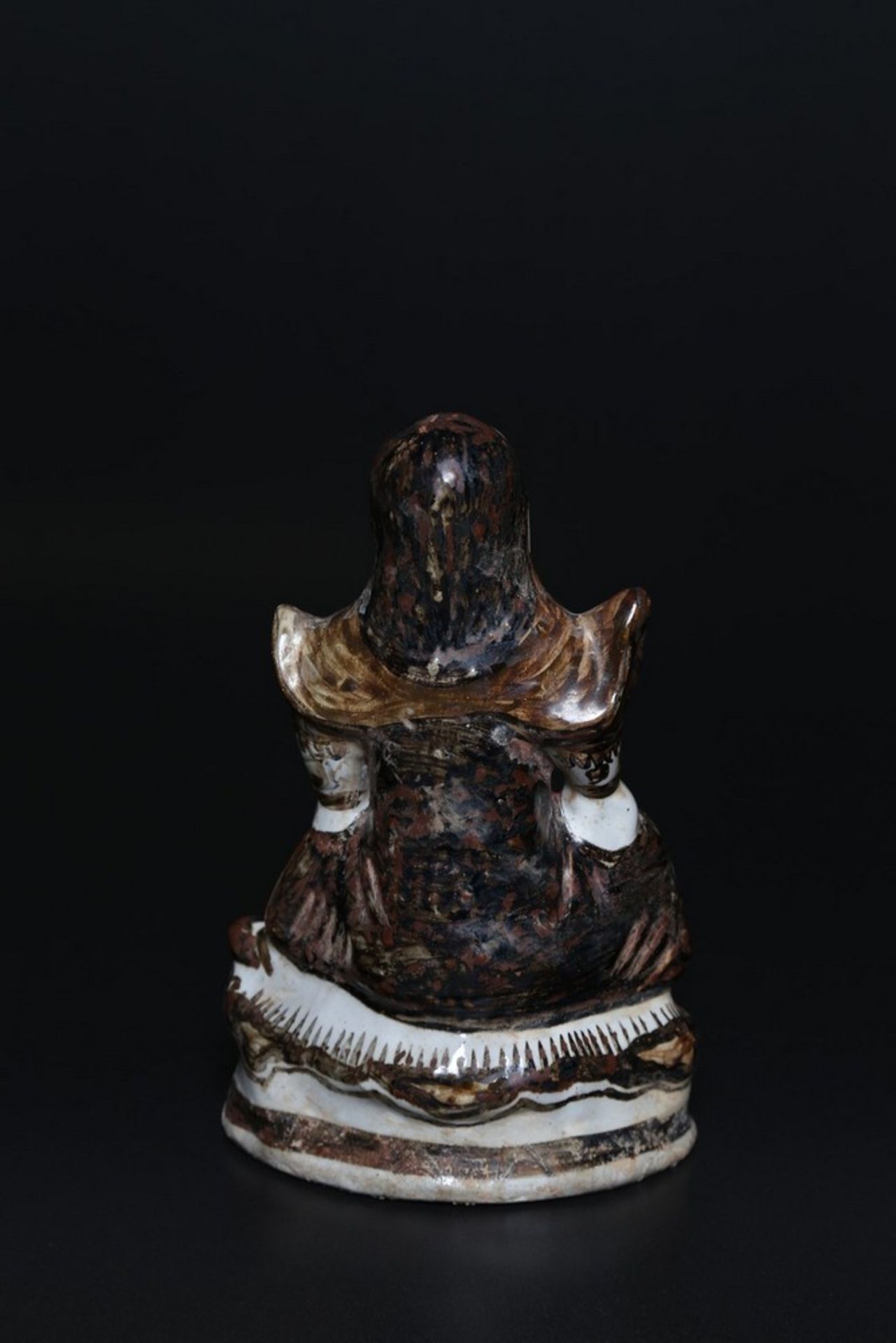 Arte Cinese A porcelain statue depicting GuandìChina, Yuan/Ming dynasty, 14th - 16th century . - Image 2 of 2