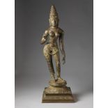 Arte Indiana A large Chola style bronze figure of Parvati Southern India, 20th century .