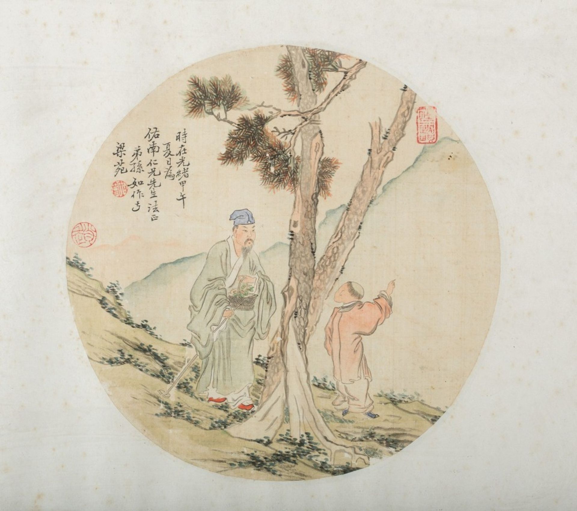 Arte Cinese Three round paintings on silk depicting characters in landscape China, Qing dynasty, 19 - Image 3 of 4