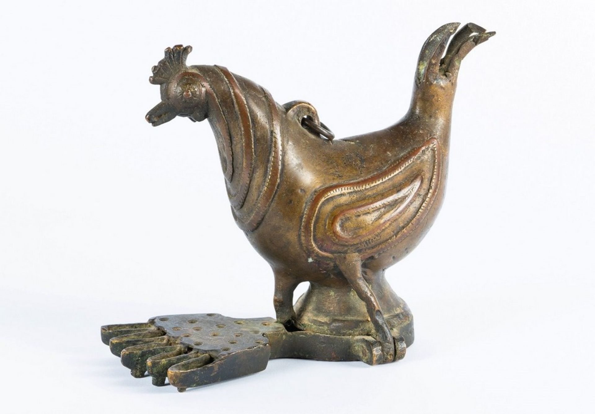 Arte Indiana Part of a devotional bronze lamp in the shape of a roosterSouthern India, 19th century - Image 2 of 4