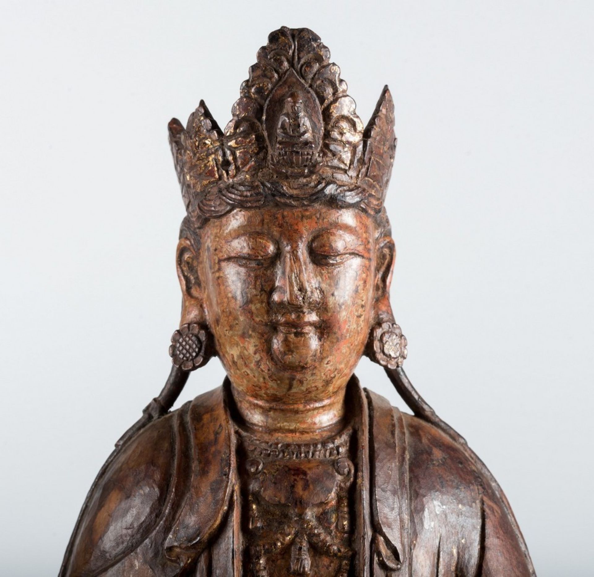 Arte Cinese A hardwood sculpture of Guanyin China, Yuan dynasty, 1279 - 1368. - Image 3 of 7