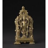 Arte Indiana A bronze altar with Vishnu India, Himachal Pradesh, 12th century .