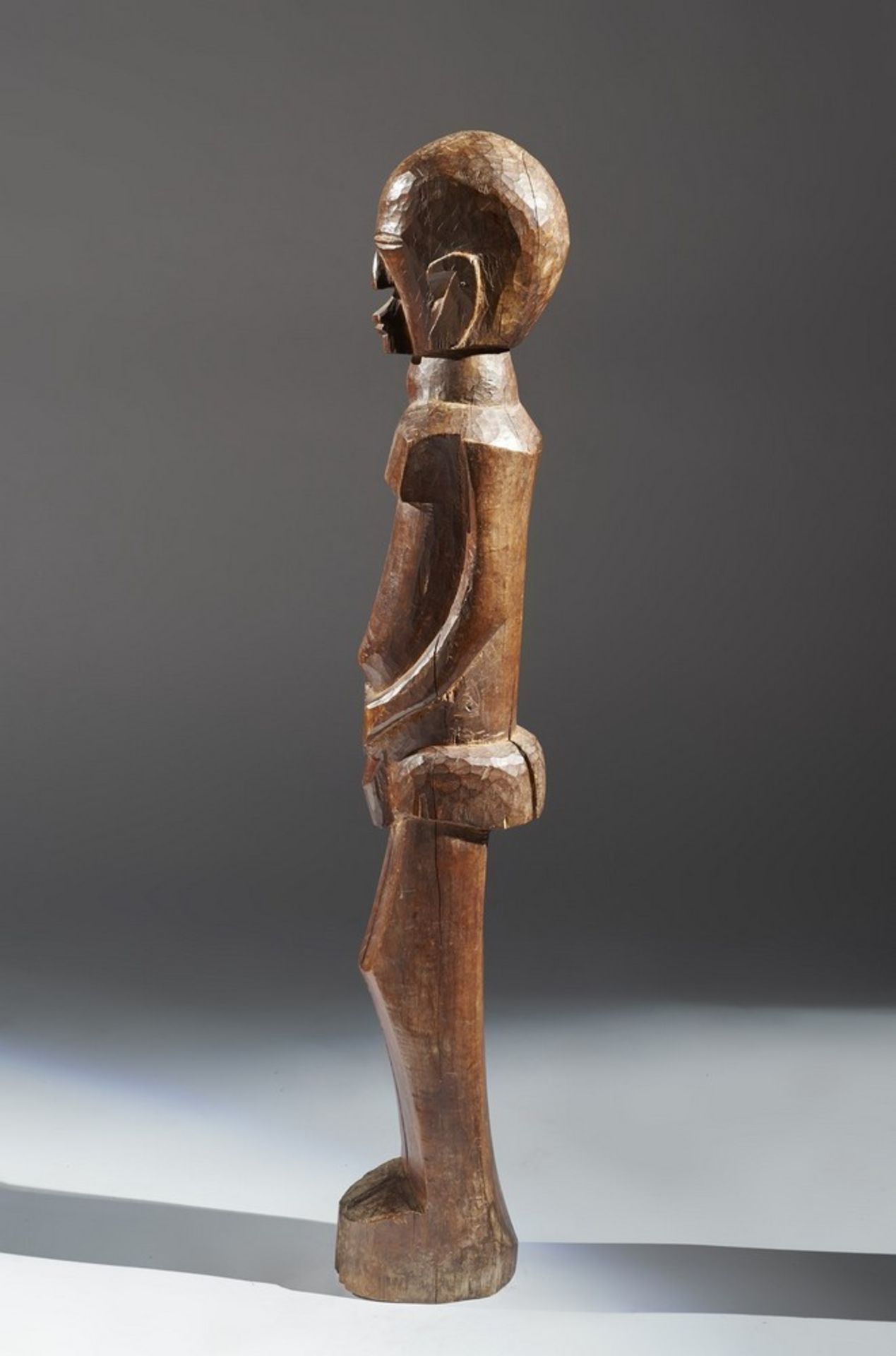 Arte africana Male standing figureCongo (?) . - Image 5 of 6