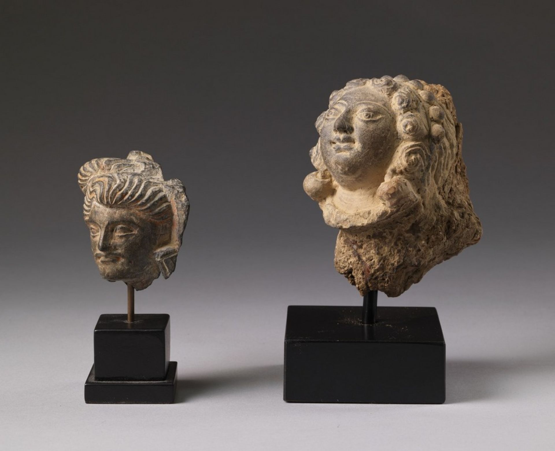 Arte Indiana  Two gandhara shist heads Nowadays Pakisthan, 4th-5th century .