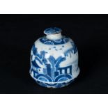 Arte Cinese A blue and white porcelain vase painted with landscapeChina, Qing dynasty, Kangxi perio