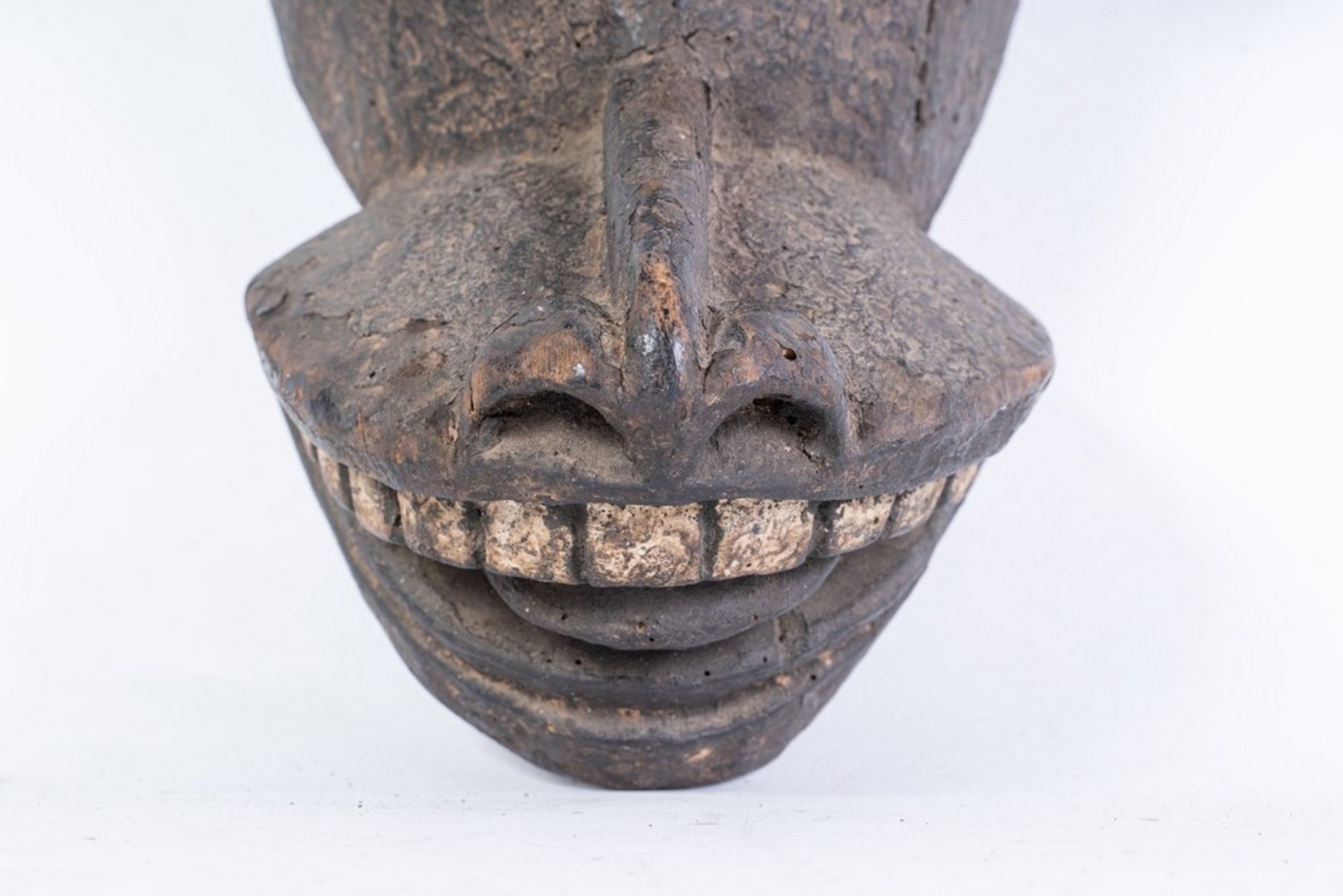Arte africana Hippopotamus mask, BamumCameroon. - Image 2 of 4