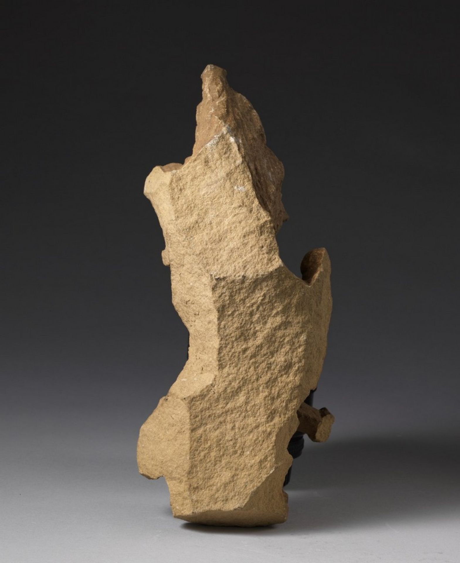 Arte Indiana  Three loving couples (mithuna) stone  fragments Northern India, 11th century . - Bild 7 aus 7