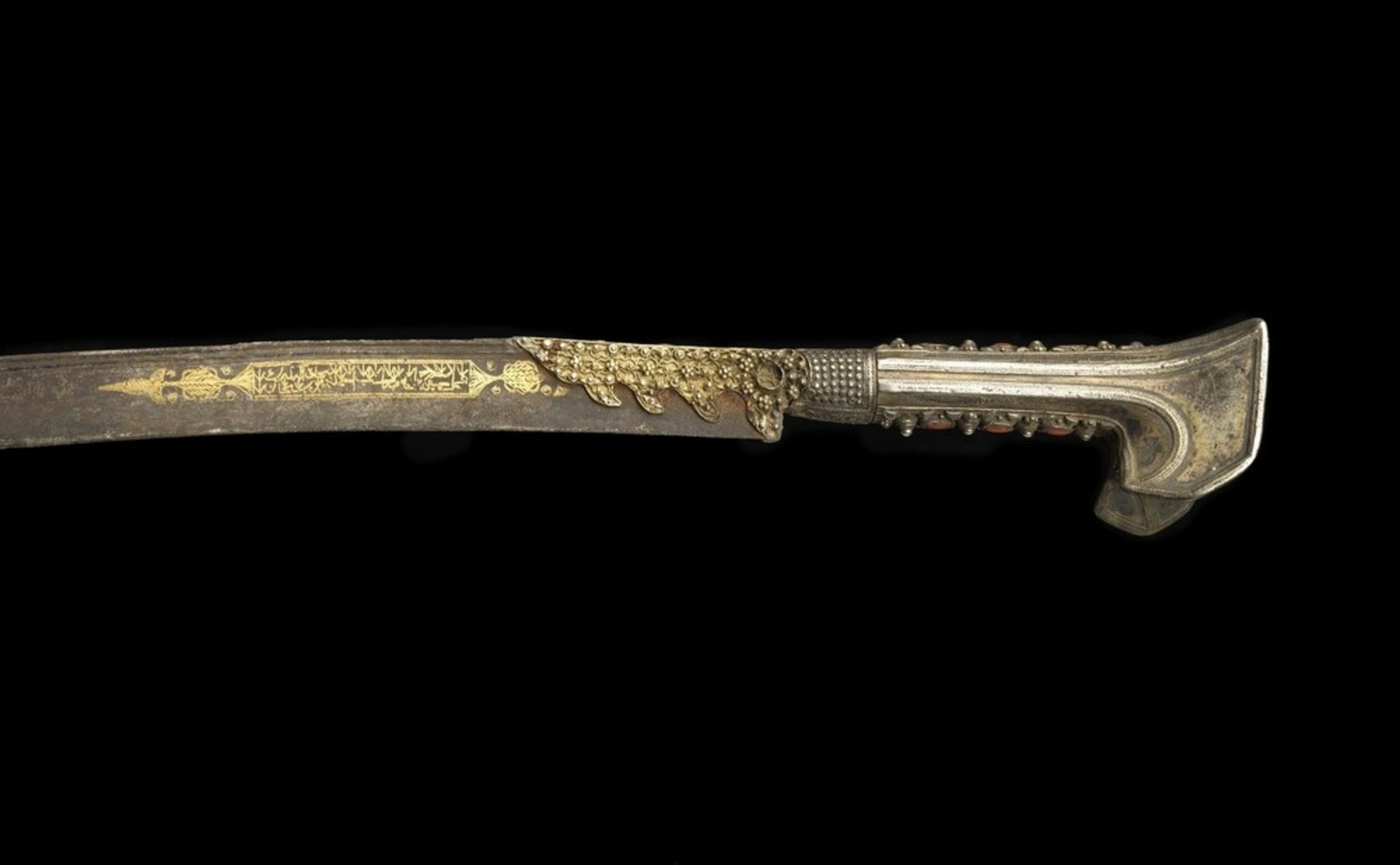 Arte Islamica An Ottoman silver and coral Yataghan with gilded inscribed and decorated blade Balcan - Image 4 of 4