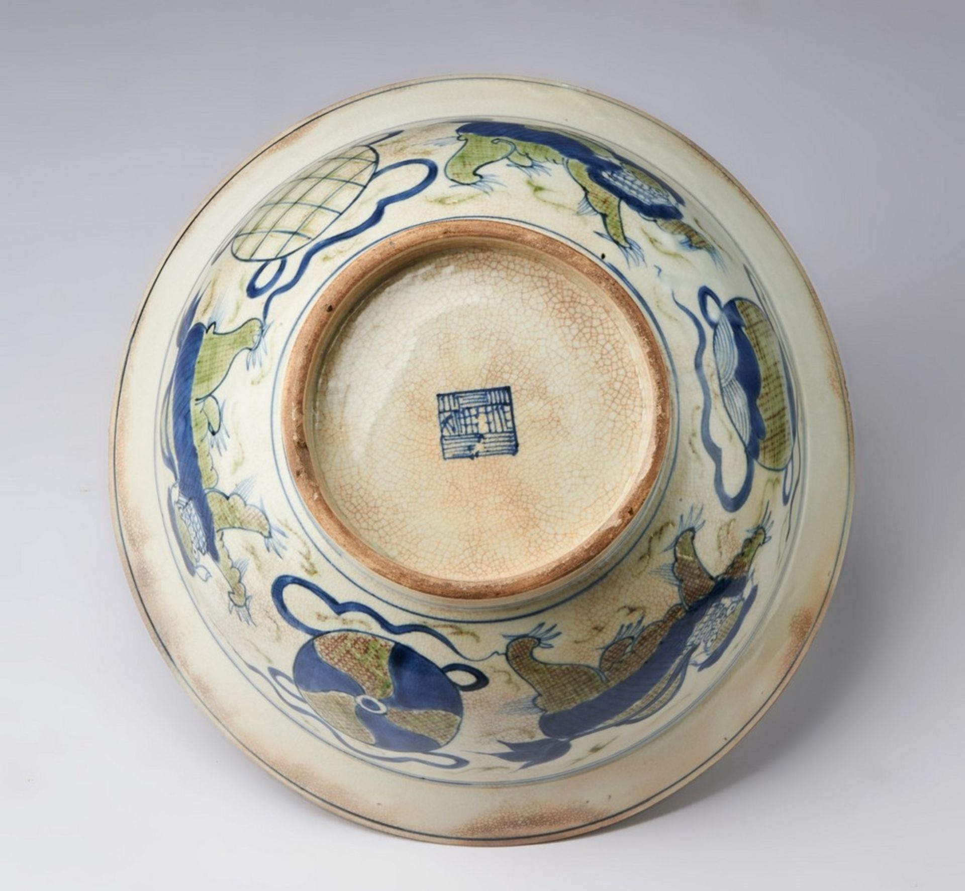 Arte Islamica A Ming Chinese style pottery bowl Possibly Safavid Iran, 17th century . - Image 4 of 4
