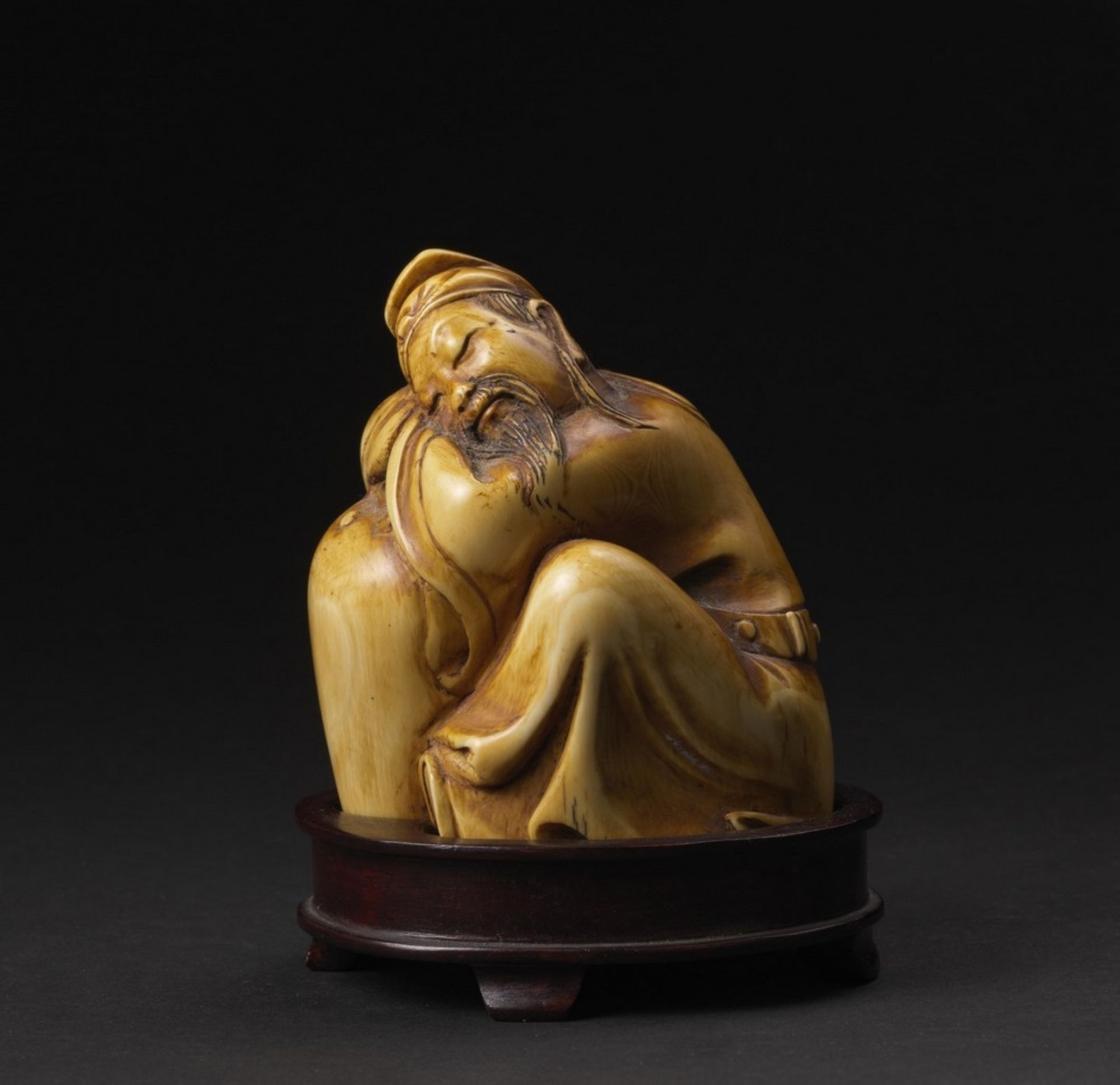 Arte Cinese Two ivory carving: one Budai and a scholar China, late 19th-early 20th century . - Image 3 of 6