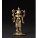 Arte Indiana A bronze figure of standing Vishnu Central India, 17th century .