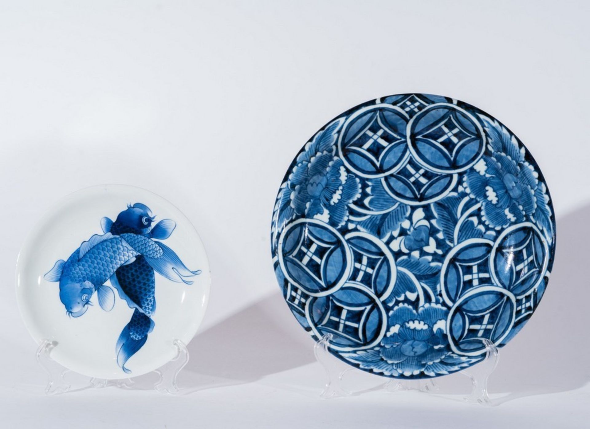 ARTE GIAPPONESE Two blue and white pottery dish Japan, 18th-19th century .