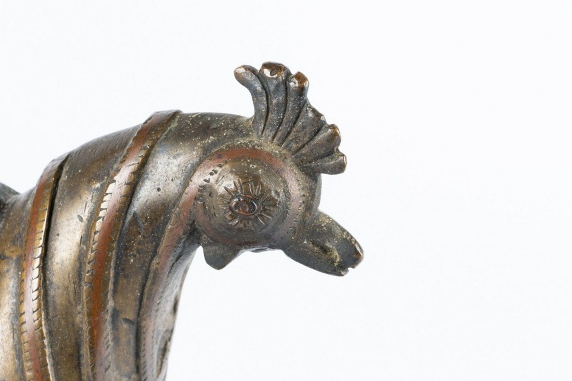 Arte Indiana Part of a devotional bronze lamp in the shape of a roosterSouthern India, 19th century - Image 4 of 4
