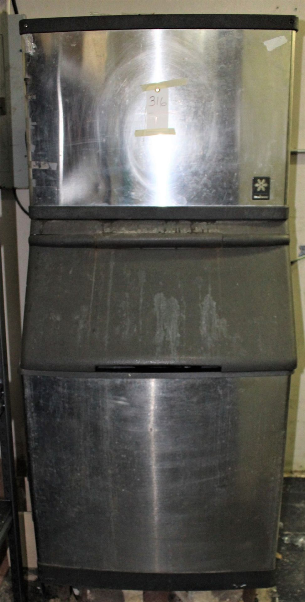 MANITOWOC 600 LB ICEMAKER