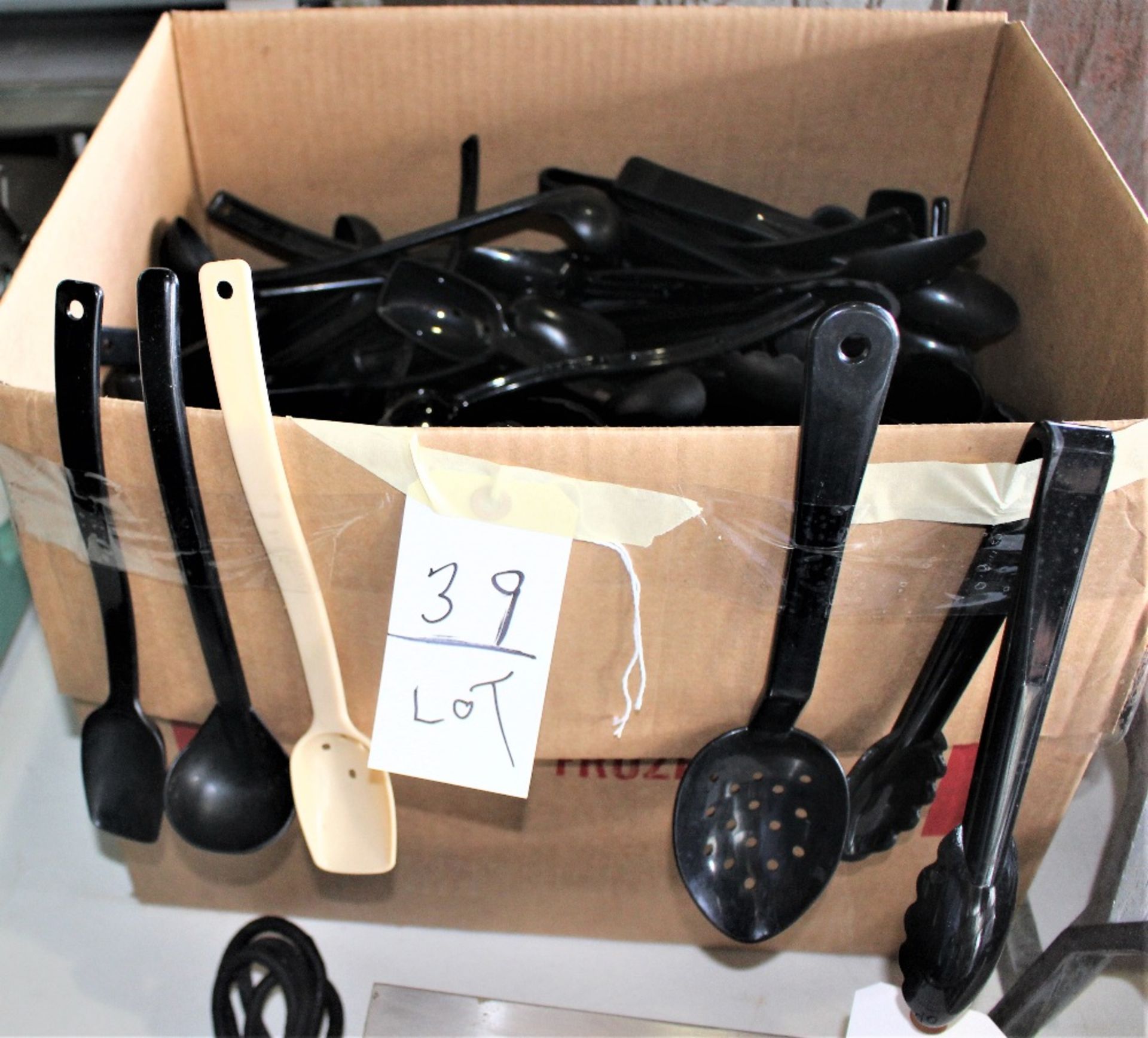 PLASTIC BUFFET UTENSILS